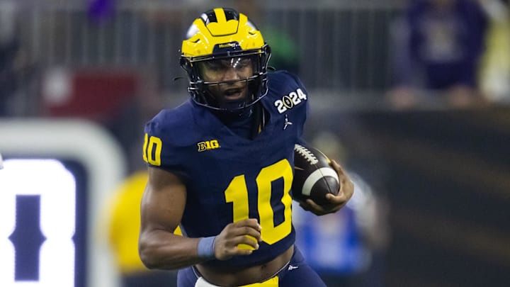Jan 8, 2024; Houston, TX, USA; Michigan Wolverines quarterback Alex Orji (10) against the Washington