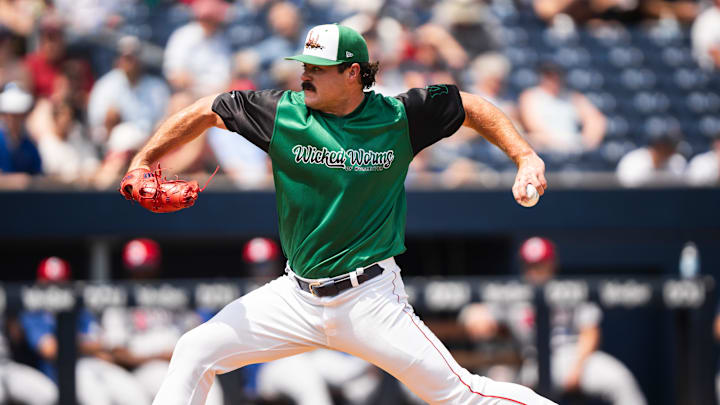 WooSox pitcher Payton Tolle gets ready to throw a pitch during his first Triple-A start on Aug. 10, 2025 at Polar Park.