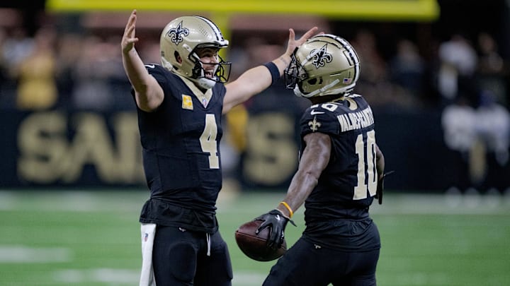 Carr threw for 269 yards and two touchdowns as the Saints ended their seven-game losing streak against the Falcons. 