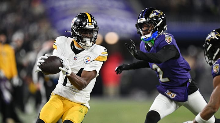Pittsburgh Steelers wide receiver George Pickens makes a catch against Baltimore Ravens cornerback Nate Wiggins Pittsburgh Steelers wide receiver George Pickens makes a catch against Baltimore Ravens cornerback Nate Wiggins