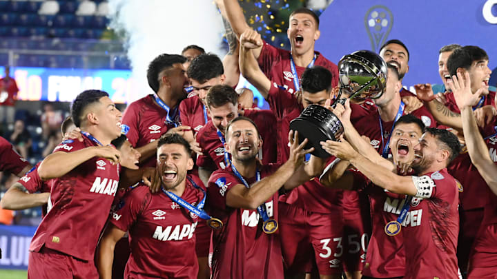 Lanús bateu o Galo nas penalidades