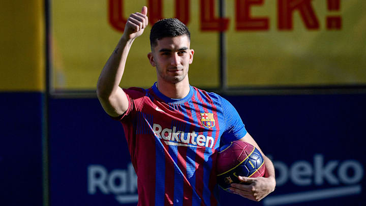 Ferrán Torres en su presentación con el Barcelona