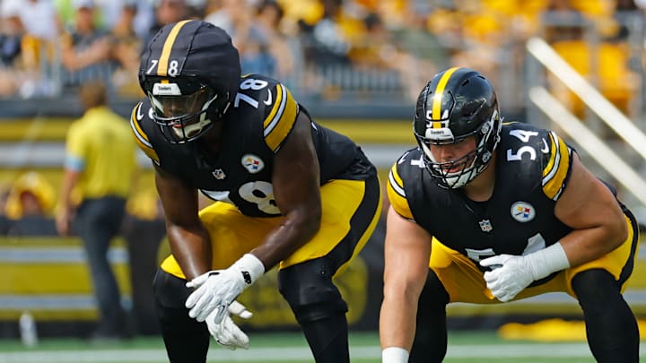 Los Angeles Chargers v Pittsburgh Steelers