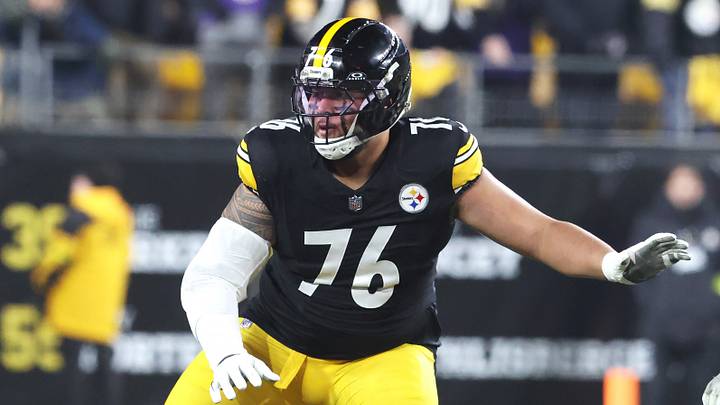 Jan 4, 2026; Pittsburgh, Pennsylvania, USA; Pittsburgh Steelers offensive tackle Troy Fautanu (76) blocks at the line of scrimmage against the Baltimore Ravens during the first quarter at Acrisure Stadium. Mandatory Credit: Charles LeClaire-Imagn Images Jan 4, 2026; Pittsburgh, Pennsylvania, USA; Pittsburgh Steelers offensive tackle Troy Fautanu (76) blocks at the line of scrimmage against the Baltimore Ravens during the first quarter at Acrisure Stadium. Mandatory Credit: Charles LeClaire-Imagn Images