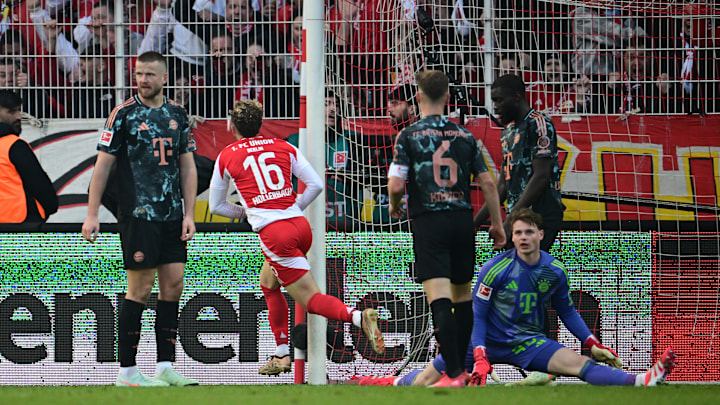 Die Union-Spieler bejubeln den Ausgleich