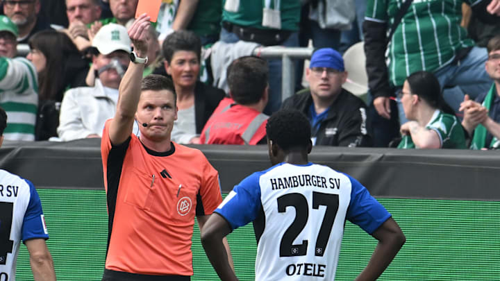 Philip Otele sah im Nordderby Rot
