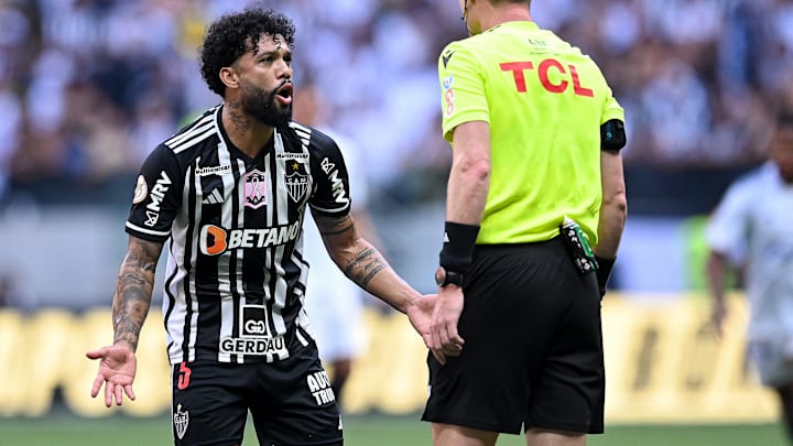 Meio-campista perdeu espaço no Galo