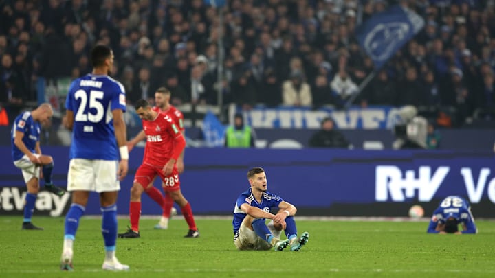 FC Schalke 04 v 1. FC Köln - Bundesliga