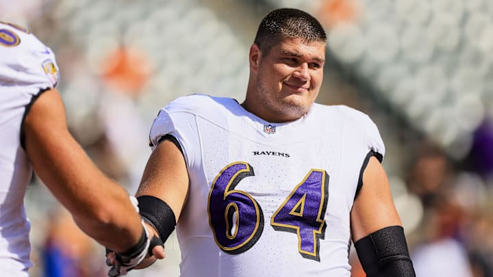 Baltimore Ravens center Tyler Linderbaum during warmups before the game against the Cincinnati Bengals.