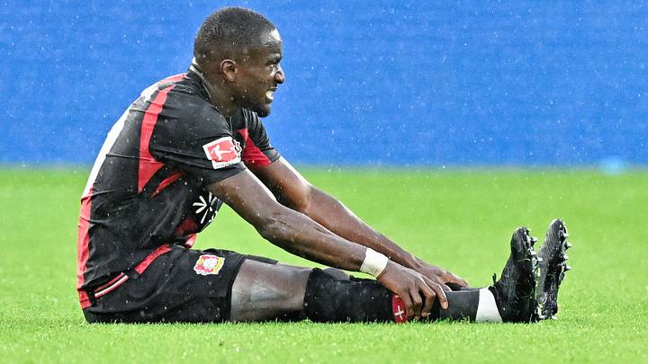 Moussa Diaby fällt mit einer Faszienverletzung im rechten Oberschenkel bis nach der November-Länderspielpause aus Moussa Diaby fällt mit einer Faszienverletzung im rechten Oberschenkel bis nach der November-Länderspielpause aus