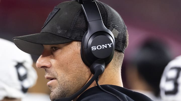 Aug 23, 2025; Glendale, Arizona, USA; Las Vegas Raiders defensive line coach Rob Leonard against the Arizona Cardinals during a preseason NFL game at State Farm Stadium. Mandatory Credit: Mark J. Rebilas-Imagn Images