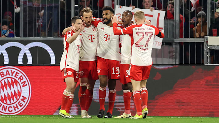 Bayern Munich players celebrating the winner against RB Leipzig.