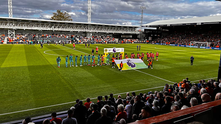 Kenilworth Road, la casa del Luton Town e lo stadio più piccolo della Premier League Kenilworth Road, la casa del Luton Town e lo stadio più piccolo della Premier League