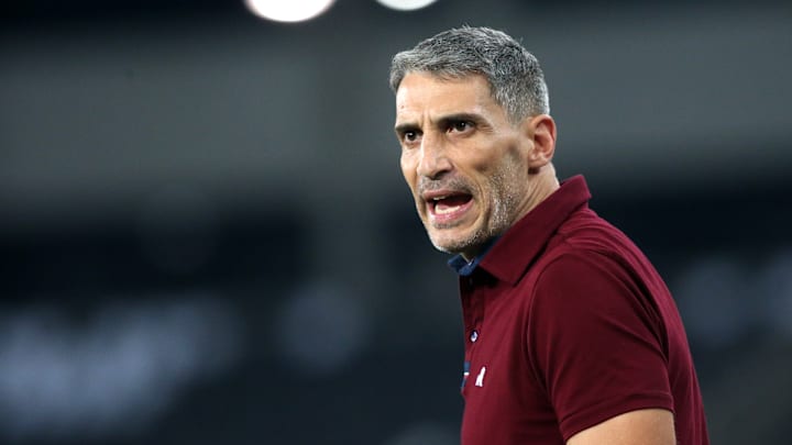 Argentino foi apresentado oficialmente como técnico do Santos para o restante da temporada Argentino foi apresentado oficialmente como técnico do Santos para o restante da temporada