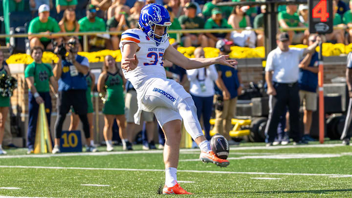 Boise State Broncos punter Oscar Doyle.
