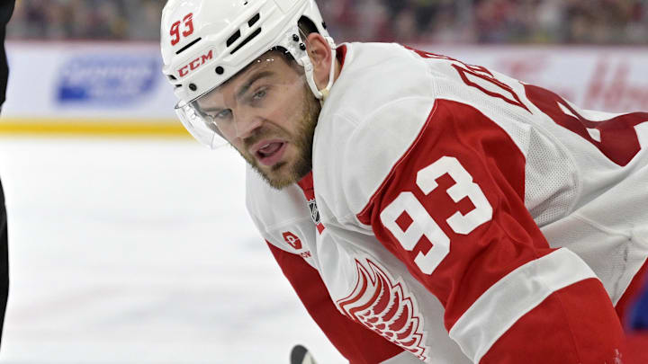 Apr 8, 2025; Montreal, Quebec, CAN; Detroit Red Wings forward Alex DeBrincat (93) prepares for a face off against the Montreal Canadiens during the third period at the Bell Centre. Mandatory Credit: Eric Bolte-Imagn Images