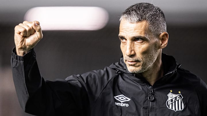 Santos é o segundo trabalho de Juan Pablo Vojvoda no futebol brasileiro