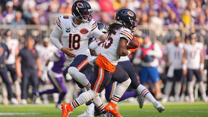 Chicago Bears quarterback Caleb Williams (18) hands the ball off to running back Kyle Monangai (25) during the first quarter against the Minnesota Vikings at U.S. Bank Stadium. Mandatory Credit: Brad Rempel-Imagn Images Chicago Bears quarterback Caleb Williams (18) hands the ball off to running back Kyle Monangai (25) during the first quarter against the Minnesota Vikings at U.S. Bank Stadium. Mandatory Credit: Brad Rempel-Imagn Images