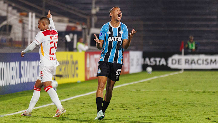 Alysson será mantio entre os titulares