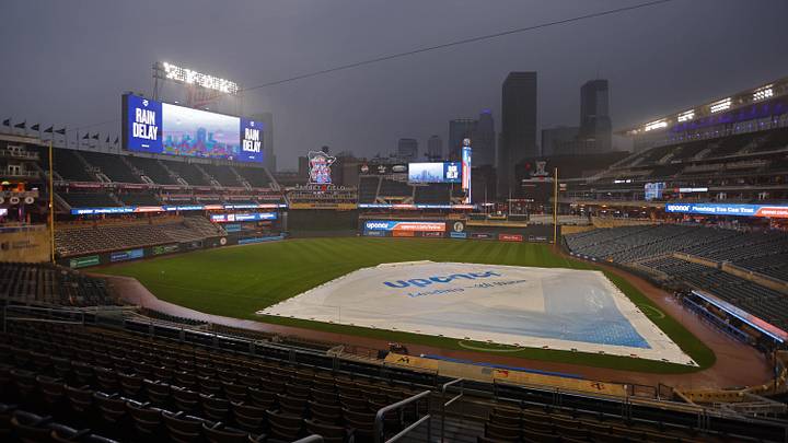 Sep 4, 2025; Minneapolis, Minnesota, USA; Rain falls at Target Field delaying the game between the Chicago White Sox and the Minnesota Twins. Mandatory Credit: Bruce Kluckhohn-Imagn Images Sep 4, 2025; Minneapolis, Minnesota, USA; Rain falls at Target Field delaying the game between the Chicago White Sox and the Minnesota Twins. Mandatory Credit: Bruce Kluckhohn-Imagn Images