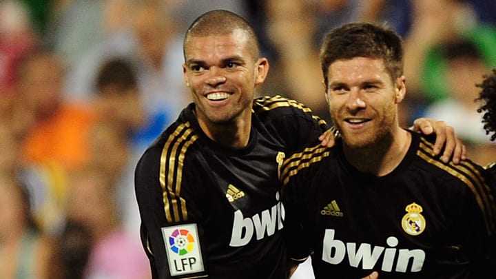 Xabi Alonso et Pepe, coéquipiers au Real Madrid en 2013