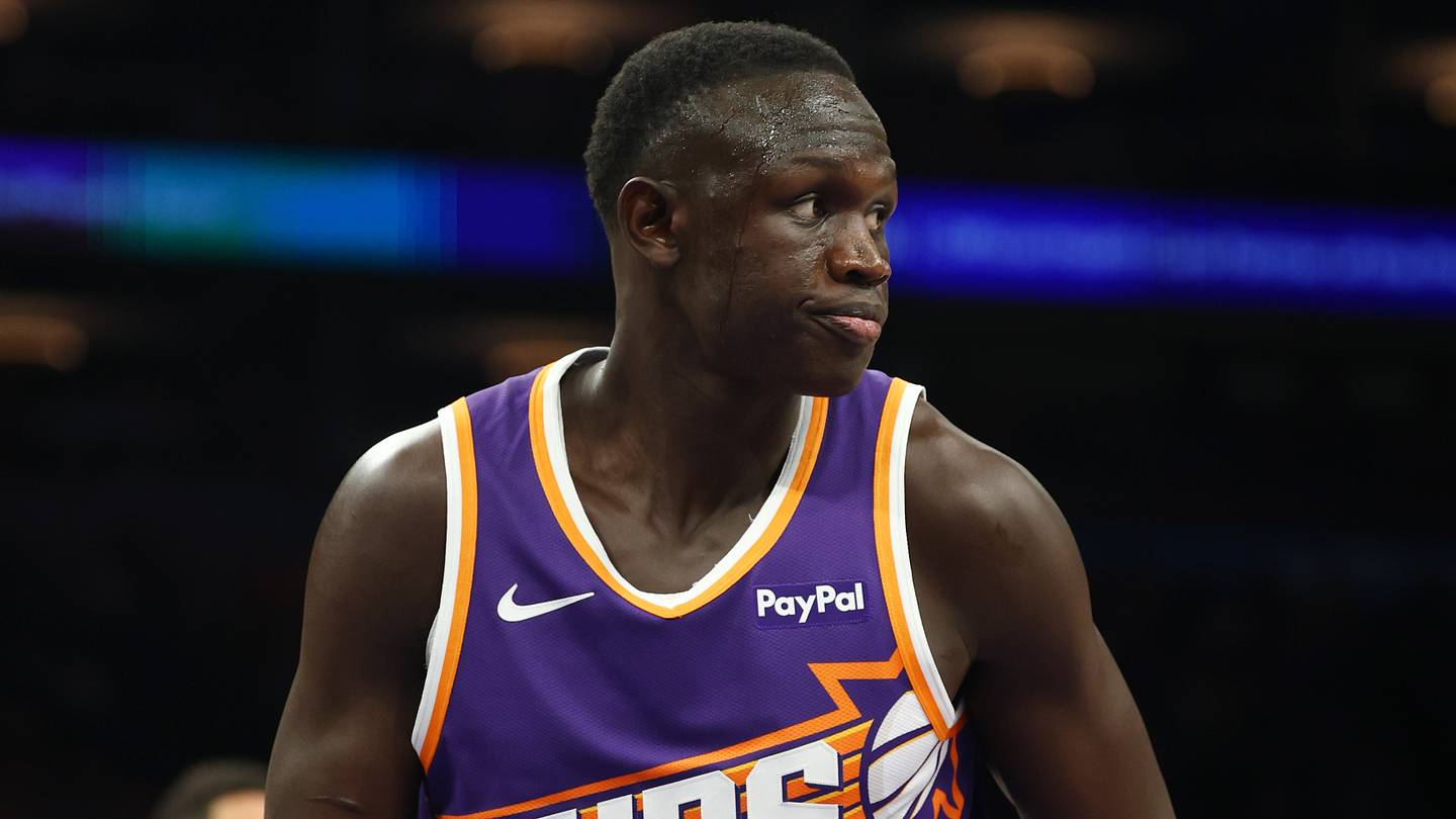 Suns' Khaman Maluach Taking Pointers From 4-Time Defensive Player of the Year