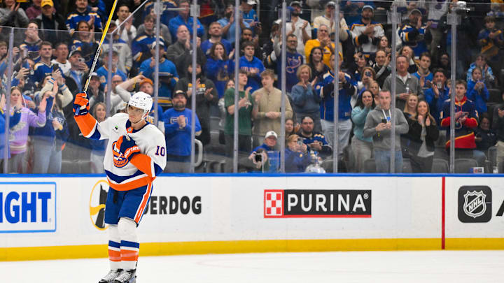 Mar 10, 2026; St. Louis, Missouri, USA; Former St. Louis Blues and current New York Islanders center Brayden Schenn (10) salutes the fans as he receives a standing ovation during the first period at Enterprise Center.   Mandatory Credit: Jeff Curry-Imagn Images