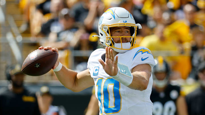 Los Angeles Chargers v Pittsburgh Steelers