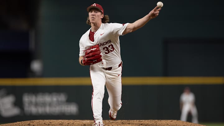 Feb 23, 2024; Arlington, TX, USA; The Arkansas Razorbacks plays against the Oregon State Beavers