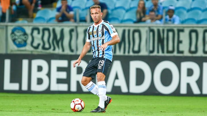 Arthur foi campeão da Libertadores de 2017 pelo Grêmio