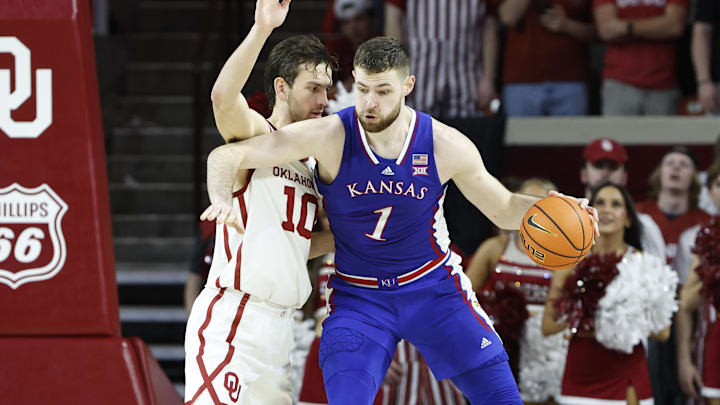Feb 17, 2024; Norman, Oklahoma, USA; Kansas Jayhawks center Hunter Dickinson (1) drives to the