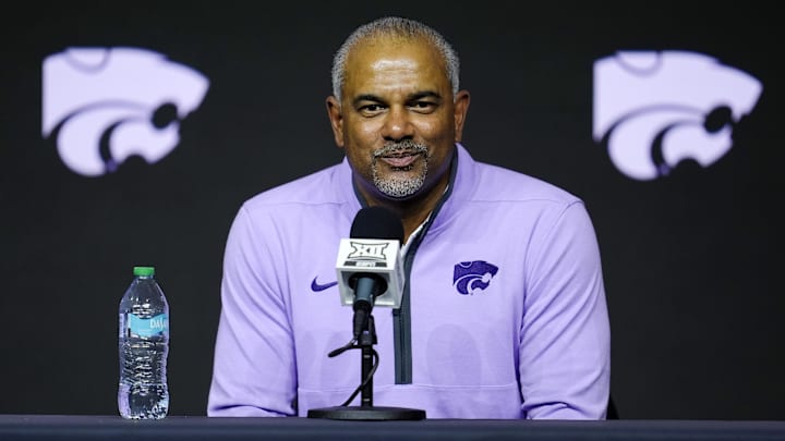 Oct 23, 2024; Kansas City, MO, USA; Kansas State Wildcats head coach Jerome Tang talks to media during the Big 12 Men’s Basketball Media Day at T-Mobile Center. Mandatory Credit: Jay Biggerstaff-Imagn Images Oct 23, 2024; Kansas City, MO, USA; Kansas State Wildcats head coach Jerome Tang talks to media during the Big 12 Men’s Basketball Media Day at T-Mobile Center. Mandatory Credit: Jay Biggerstaff-Imagn Images