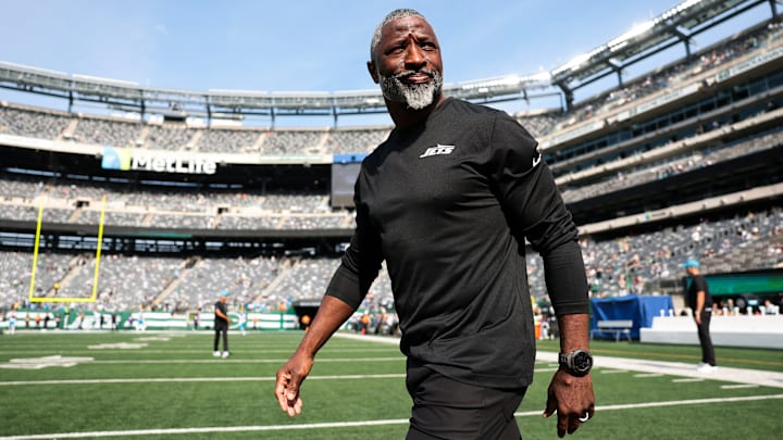 New York Jets head coach Aaron Glenn New York Jets head coach Aaron Glenn