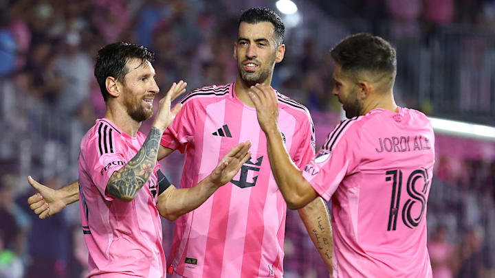 The veteran ex-Barcelona trio have reunited in Miami.