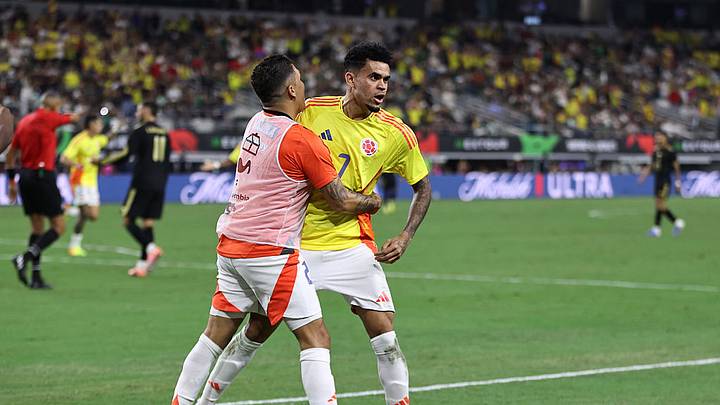 Luis Díaz anotó uno de los cuatro goles con el que Colombia derrotó a México.