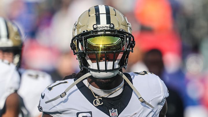 Dec 8, 2024; East Rutherford, New Jersey, USA; New Orleans Saints running back Alvin Kamara (41) looks on before the game against the New York Giants at MetLife Stadium. Mandatory Credit: Vincent Carchietta-Imagn Images Dec 8, 2024; East Rutherford, New Jersey, USA; New Orleans Saints running back Alvin Kamara (41) looks on before the game against the New York Giants at MetLife Stadium. Mandatory Credit: Vincent Carchietta-Imagn Images