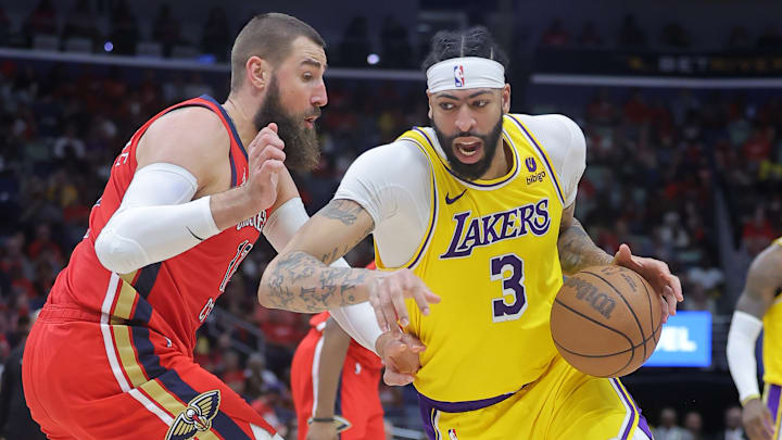 Anthony Davis quiere que sus Lakers obtengan un centro de nivel antes de los playoffs 2025