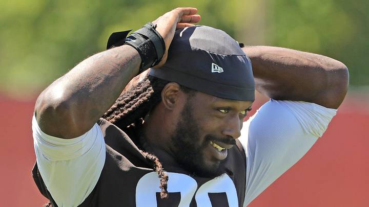 Baltimore Ravens defensive end Jadeveon Clowney (90) Baltimore Ravens defensive end Jadeveon Clowney (90)