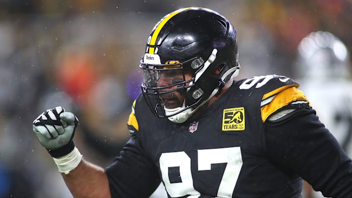 Pittsburgh Steelers defensive tackle Cameron Heyward (97) 