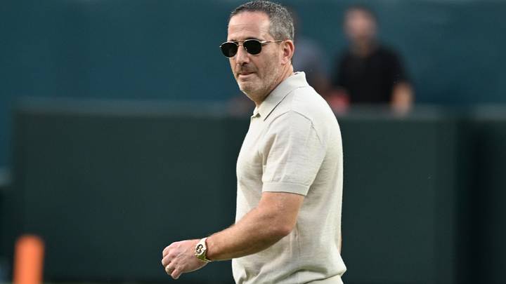 Eagles general manager Howie Roseman can easily hit a home run at the NFL trade deadline by following these three simple steps. Eagles general manager Howie Roseman can easily hit a home run at the NFL trade deadline by following these three simple steps.