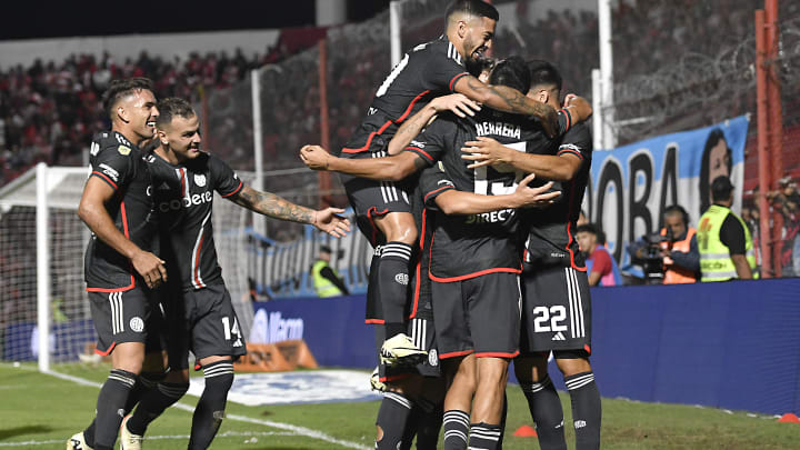 Instituto v River Plate - Copa de la Liga Profesional 2024