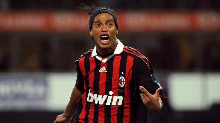 Ronaldinho wird bald in Italien wieder auf dem Rasen stehen Ronaldinho wird bald in Italien wieder auf dem Rasen stehen