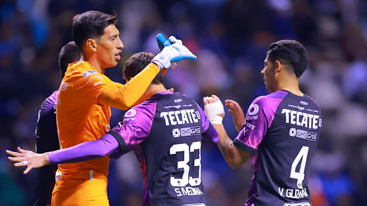 Jugadores de Monterrey apoyaron a Esteban Andrada.