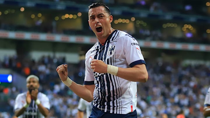 Rogelio Funes Mori, máximo anotador en la historia de Rayados, está entre los cinco futbolistas más caros de la Liga MX que superan los 30 años. Rogelio Funes Mori, máximo anotador en la historia de Rayados, está entre los cinco futbolistas más caros de la Liga MX que superan los 30 años.