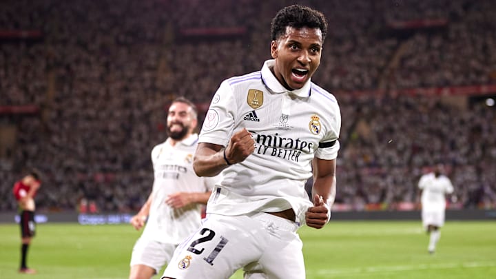 Grâce à un doublé de Rodrygo, le Real Madrid remporte la Coupe du Roi face à Osasuna sur le score de 2 buts à 1.