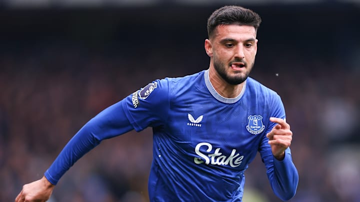 Armando Broja im Trikot des FC Everton, wo er in der vergangenen Saison auf Leihbasis spielte. 