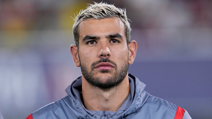 Théo Hernandez et l'AC Milan vont affronter le PSG en Ligue des Champions. 