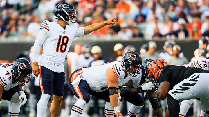 Chicago Bears QB Caleb Williams calls a play in a game at Paycor Stadium. Mandatory Credit: Katie Stratman-Imagn Images Chicago Bears QB Caleb Williams calls a play in a game at Paycor Stadium. Mandatory Credit: Katie Stratman-Imagn Images