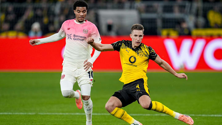 Borussia Dortmund v Bayer 04 Leverkusen - DFB Cup: Round of 16 Borussia Dortmund v Bayer 04 Leverkusen - DFB Cup: Round of 16