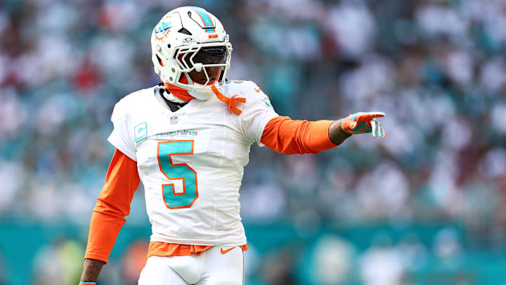 New England Patriots v Miami Dolphins